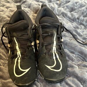 Nike Alpha football cleats.  Size 7. EU 40